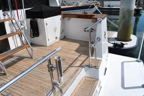 Ocean-alexander 54-COCKPIT-MOTORYACHT image