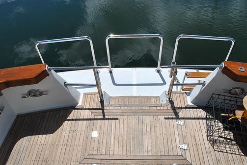 Ocean-alexander 54-COCKPIT-MOTORYACHT image