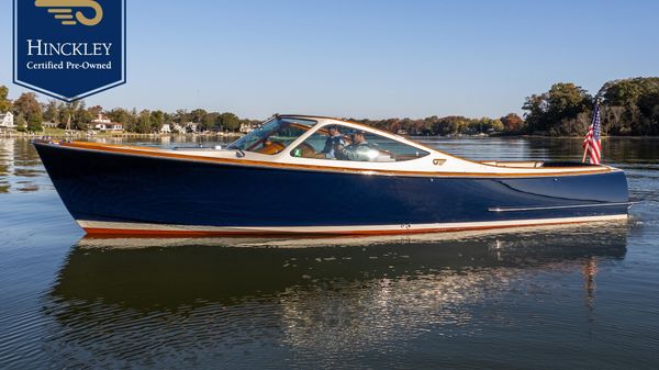 Hinckley Talaria 29 Runabout 