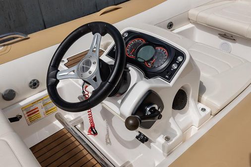 Azimut 80 image