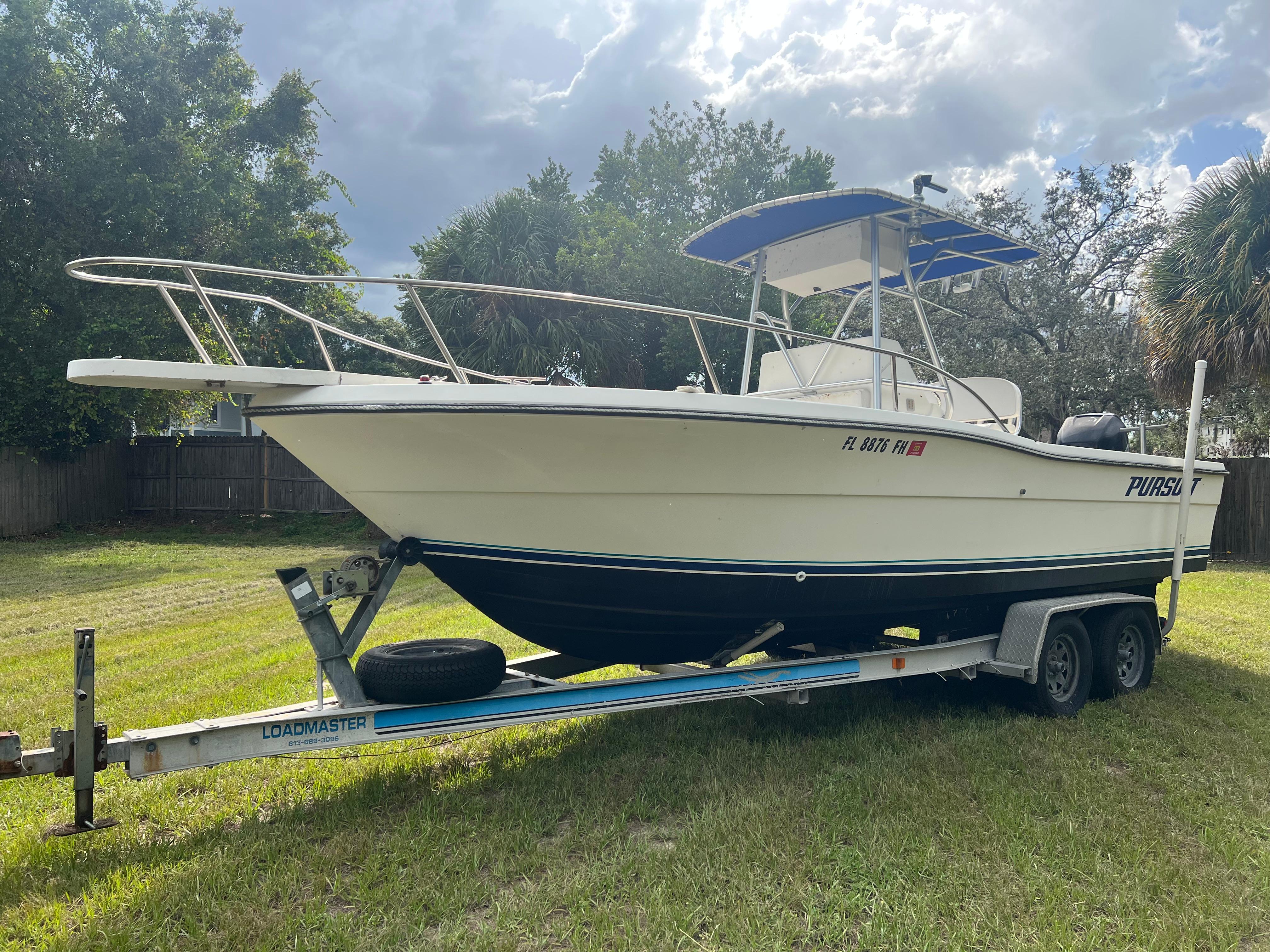 1989 Pursuit 230 center console