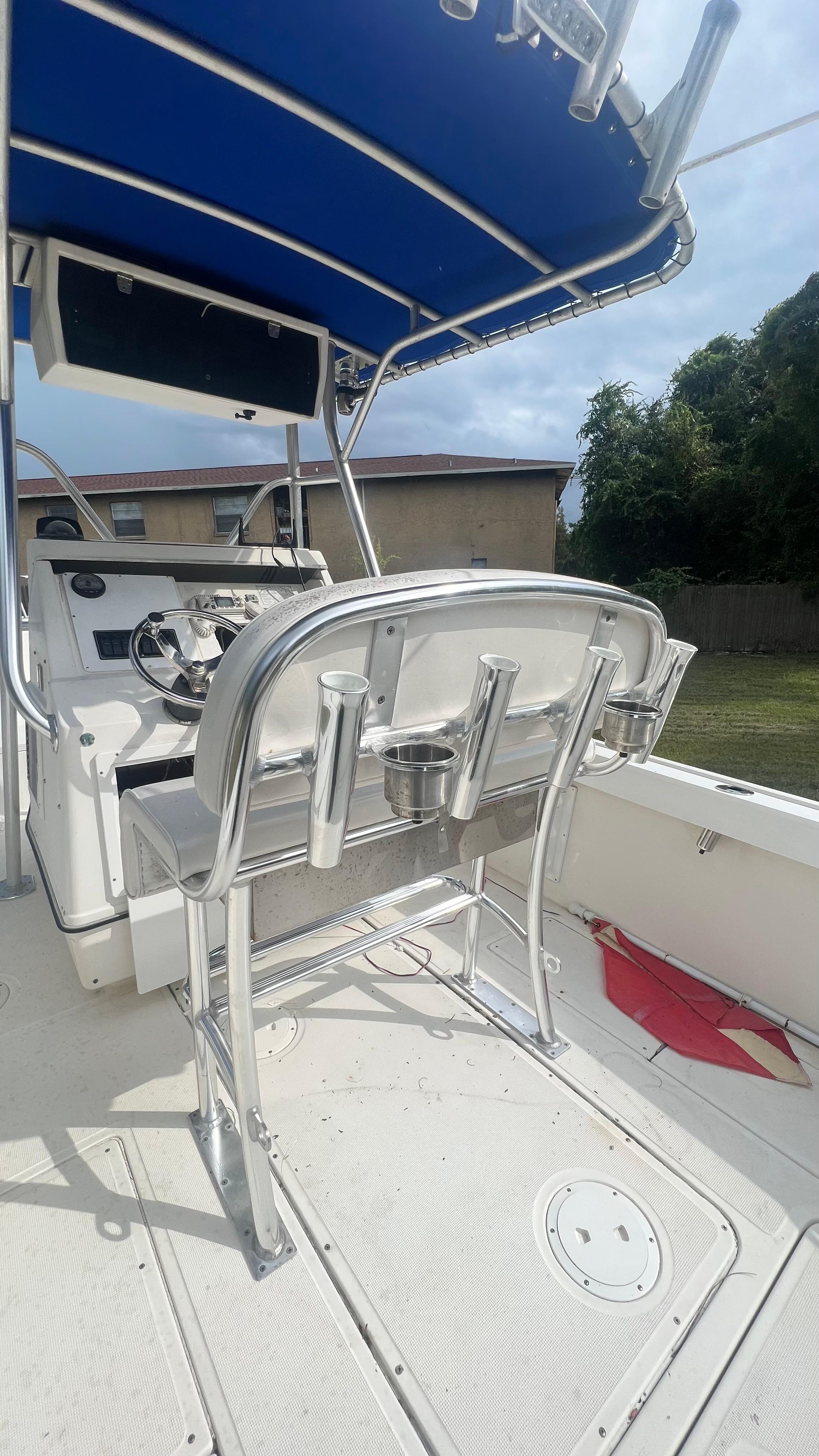 1989 Pursuit 230 center console