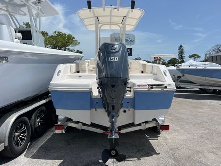 Robalo R200-CENTER-CONSOLE image