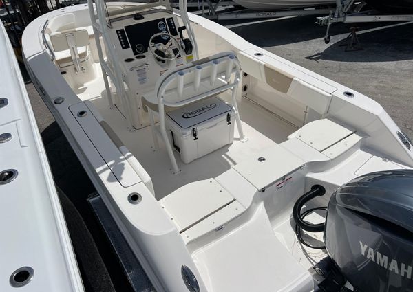 Robalo R200-CENTER-CONSOLE image