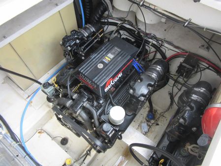 Maxum 3200 SCR image