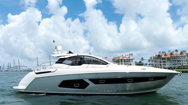 Azimut Atlantis 43 