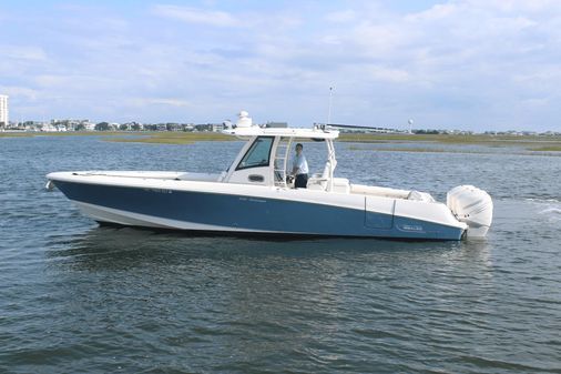 Boston Whaler 350 Outrage image