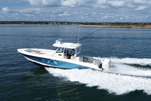 Boston Whaler 350 Outrage image