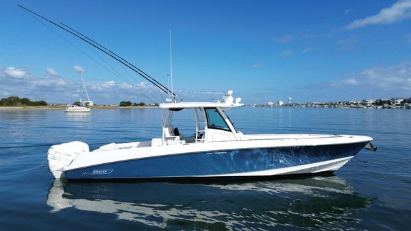 Boston Whaler 350 Outrage 