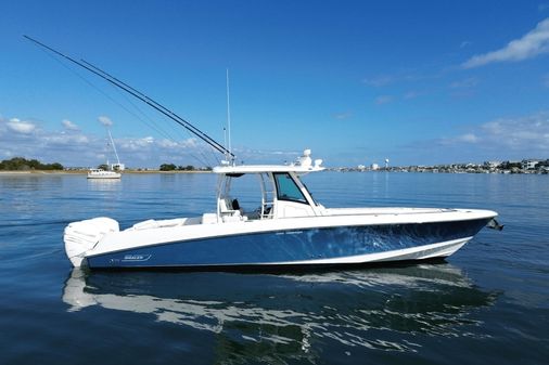 Boston Whaler 350 Outrage image