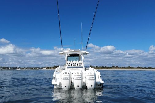 Boston Whaler 350 Outrage image