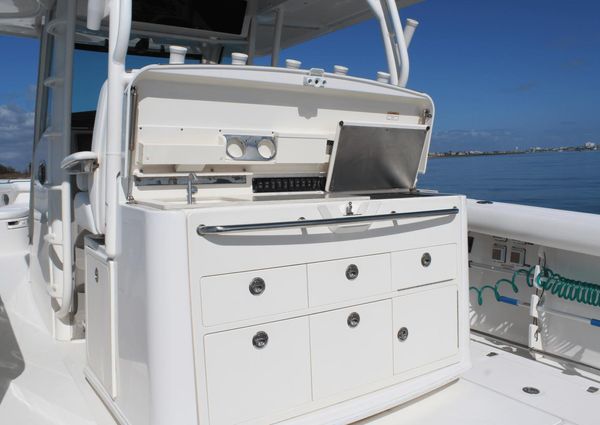 Boston Whaler 350 Outrage image