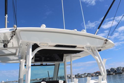 Boston Whaler 350 Outrage image