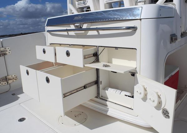 Boston Whaler 350 Outrage image