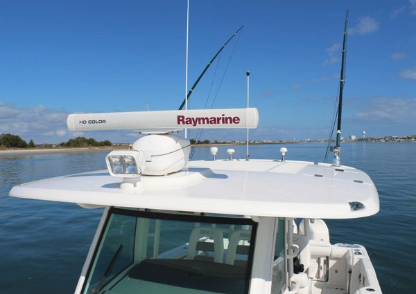 Boston Whaler 350 Outrage image