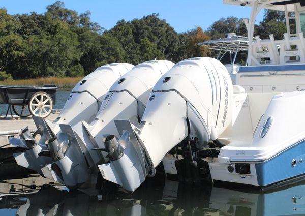 Boston Whaler 350 Outrage image