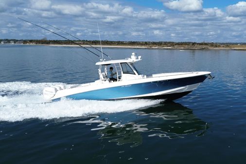 Boston Whaler 350 Outrage image