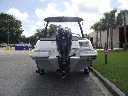 Bayliner VR5-OB image