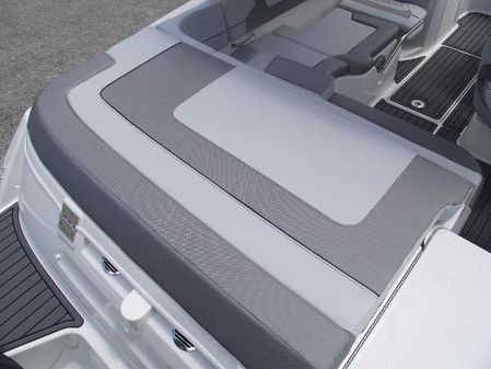 Bayliner VR5-OB image