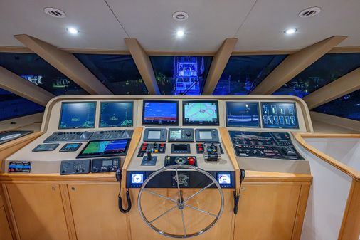 Crescent - Westport Pilothouse image