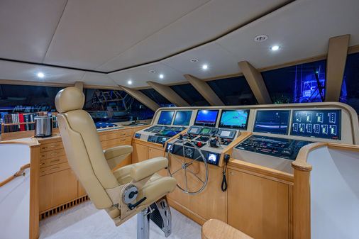 Crescent - Westport Pilothouse image