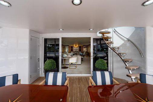 Crescent - Westport Pilothouse image