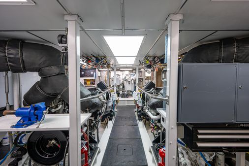 Crescent - Westport Pilothouse image