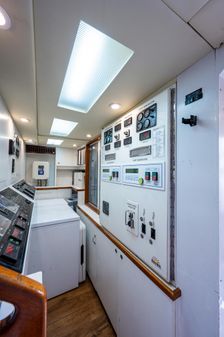 Crescent - Westport Pilothouse image