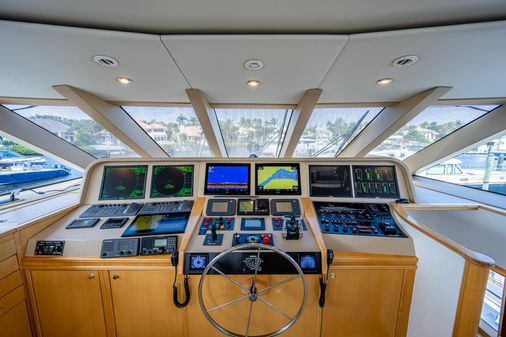 Crescent - Westport Pilothouse image