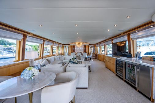 Crescent - Westport Pilothouse image