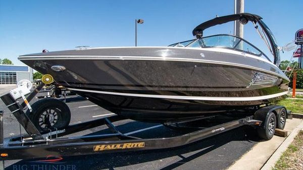 Regal 2500 RX Surf
