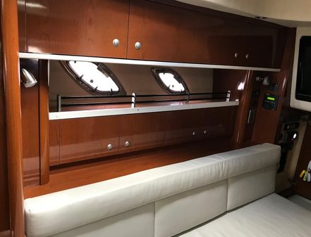 Sea Ray 330 Sundancer image
