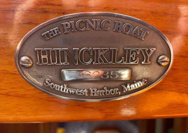 Hinckley 36 Picnic Boat EP image