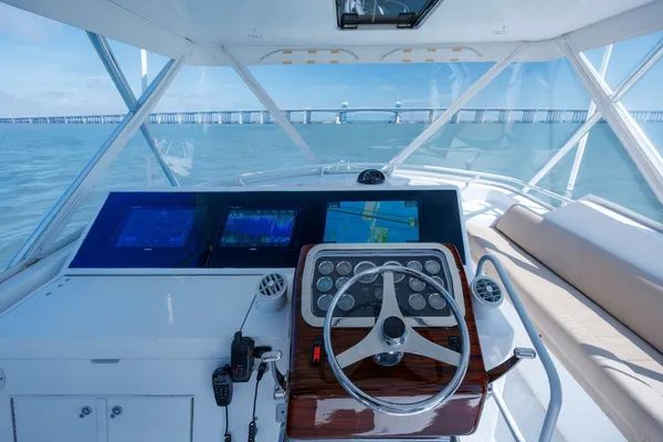 Hatteras 50-CONVERTIBLE image