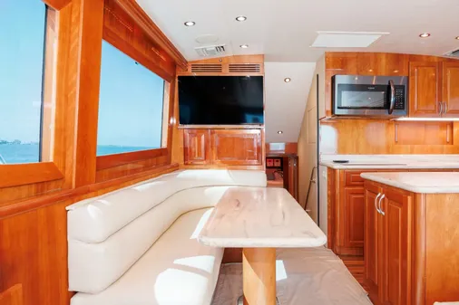 Hatteras 50 Convertible image