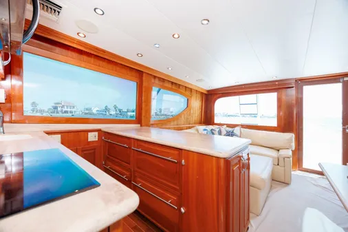 Hatteras 50 Convertible image