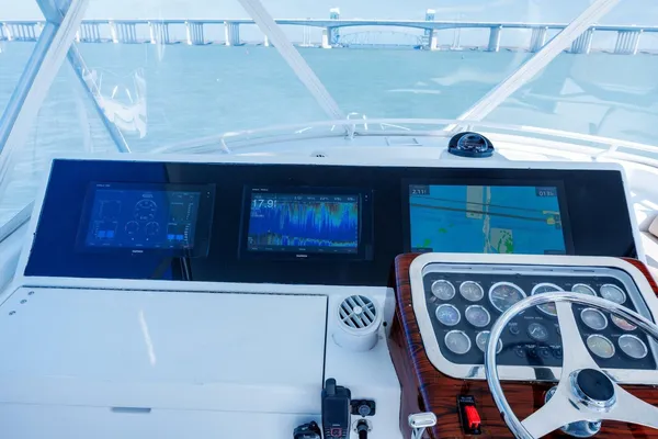 Hatteras 50-CONVERTIBLE image