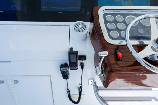 Hatteras 50 Convertible image