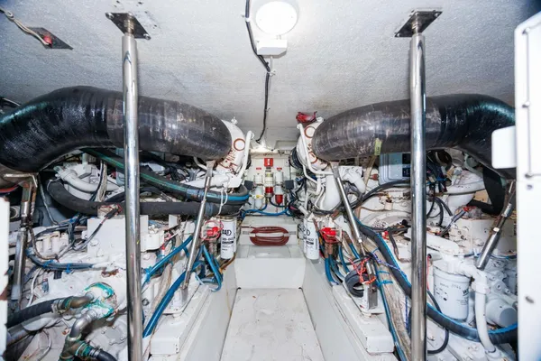 Hatteras 50-CONVERTIBLE image