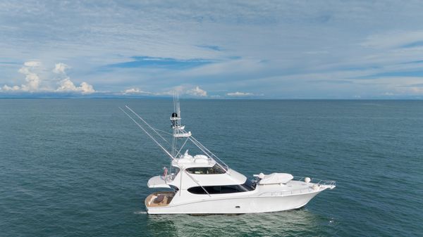 Hatteras 77 ENCLOSED BRIDGE 