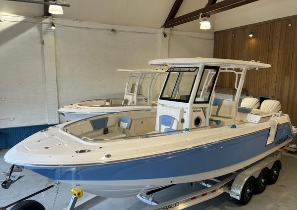 Robalo R-272 image