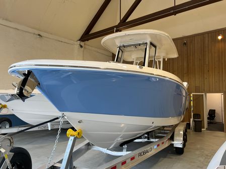 Robalo R-272 image