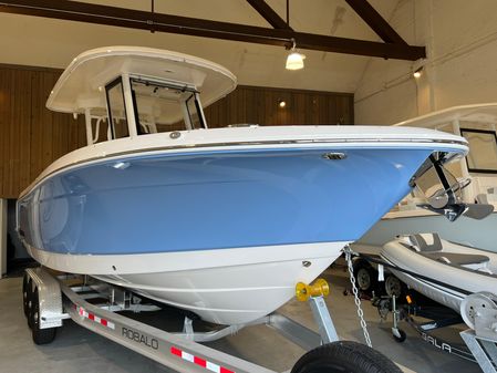 Robalo R-272 image