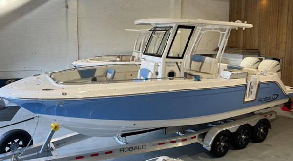 Robalo R-272 image