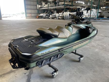 Sea-doo GTX-LIMITED-PAIR image