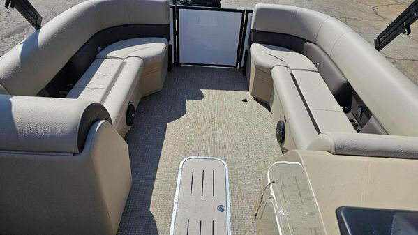 Bentley-pontoons LEGACY-243-NAVIGATOR image