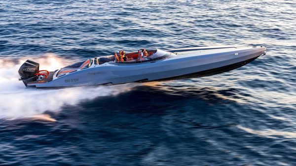 Canados Gladiator 411 Carbon Edition