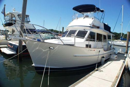 1995 Island Gypsy 32 Europa Portland, Connecticut - Petzold's Marine Center