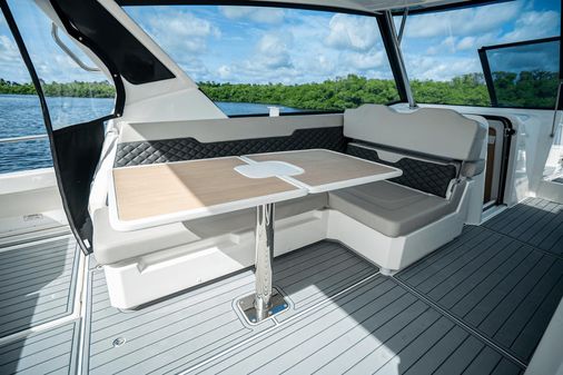 Aquila 36 image