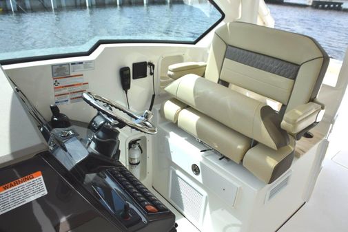 Pursuit DC 326 Dual Console image